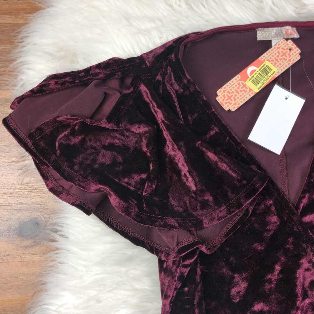 Gianni Bini Velvet Flutter Sleeve Wrap Top R527 - Picture 4 of 8